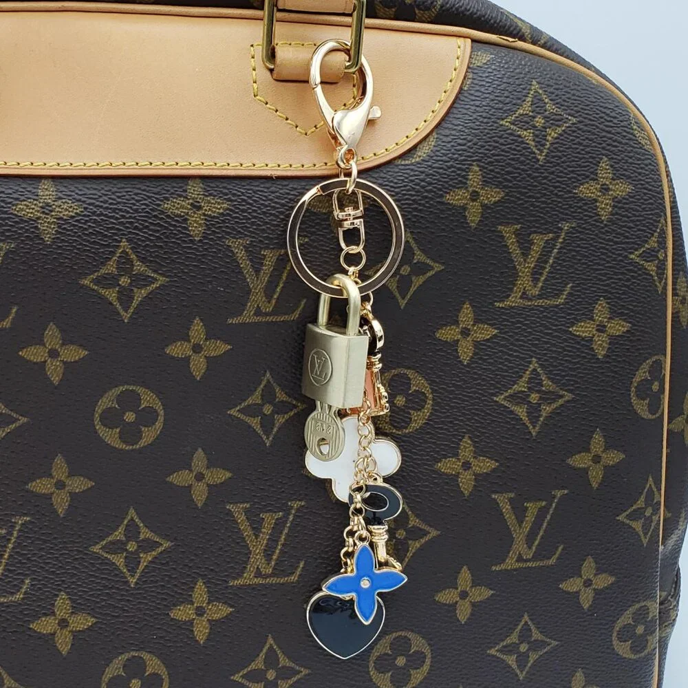 LV Gold Padlock Authentic 🔑 Luxury Bag Charm w/ Unbranded Keychain